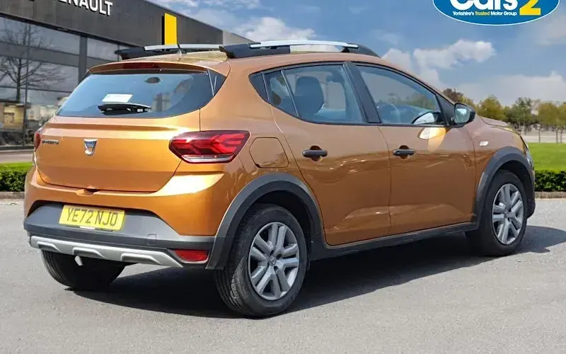 Used Dacia Sandero Essentiel 91 HP (66 kW) 2022 Orange Hatchback