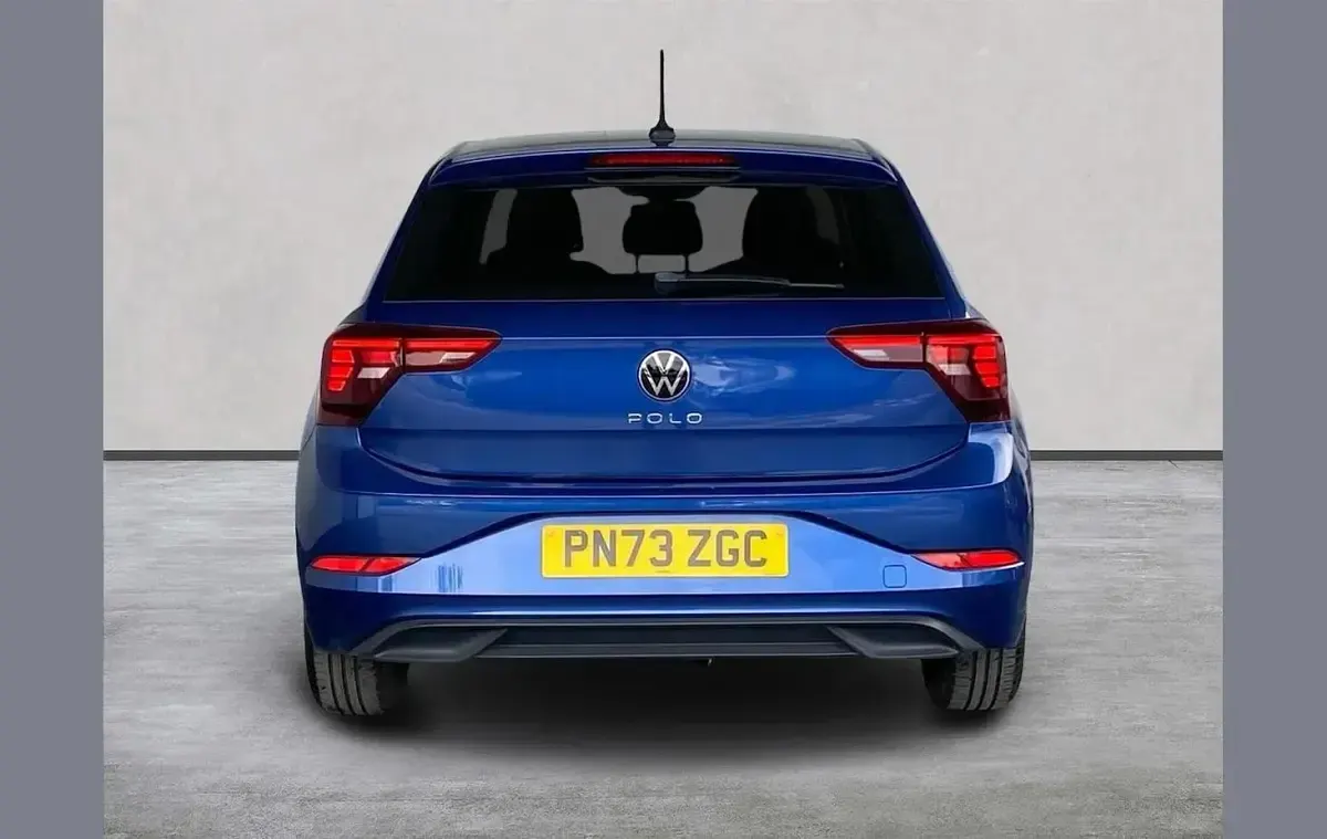 Used VW Polo Life 80 HP (58 kW) 2023 Blue Hatchback