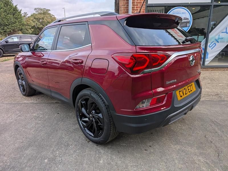 Used Ssangyong (KGM) Korando 136 HP (100 kW) 2021 Red Estate