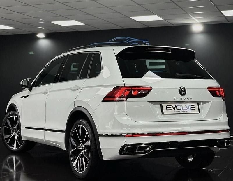 Used VW Tiguan R-line 150 HP (110 kW) 2023 White SUV