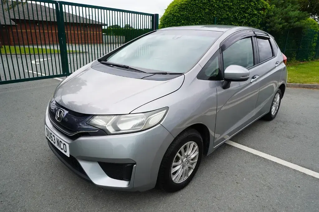 Used Honda Jazz ES 99 HP (72 kW) 2014 Hatchback