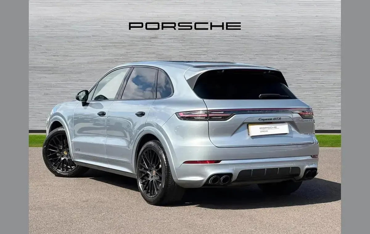 Used Porsche Cayenne 454 HP (333 kW) 2023 Silver SUV