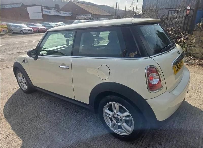 Used Mini One D Hatch 90 HP (66 kW) 2013 White Hatchback