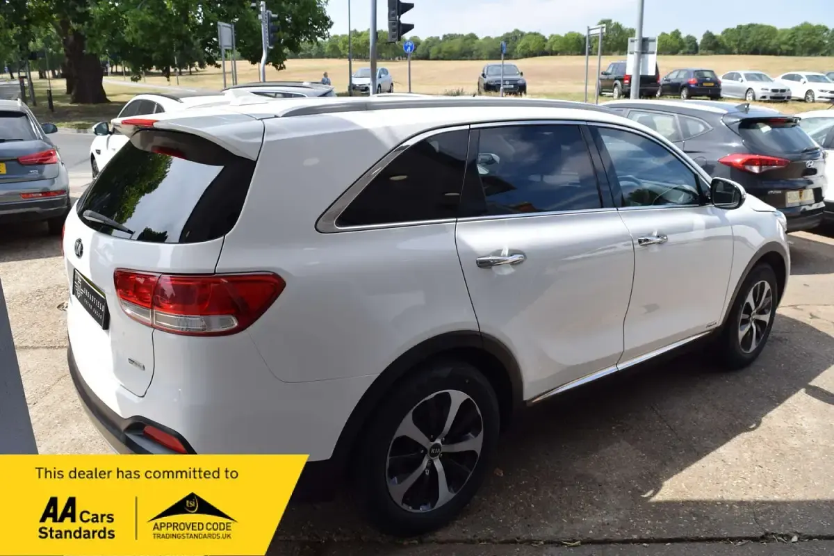 Used Kia Sorento 200 HP (147 kW) 2015 White SUV