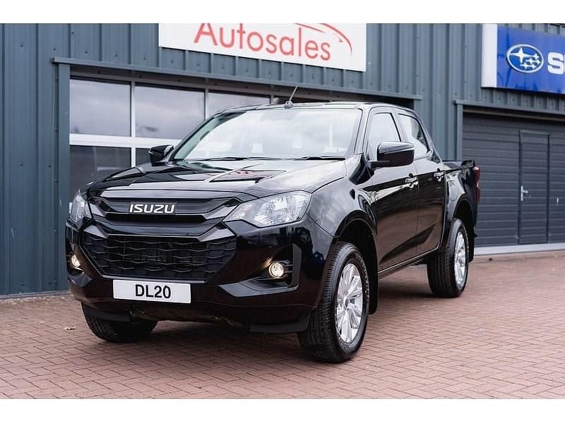 Onyx black mica New 2025 Isuzu D-Max Pickup | £31,595 (Good price) - Image 1/4