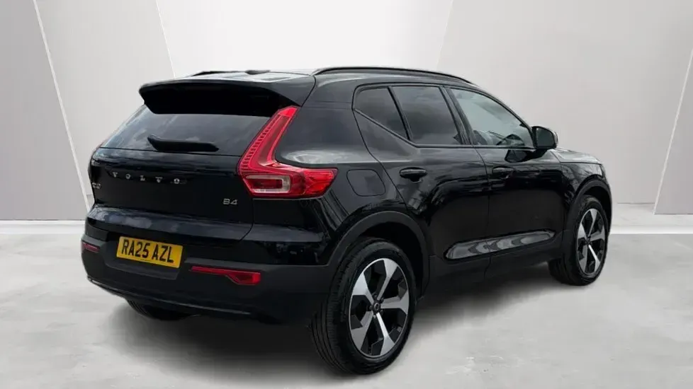 Used Volvo XC40 Plus 194 HP (142 kW) 2025 Black SUV