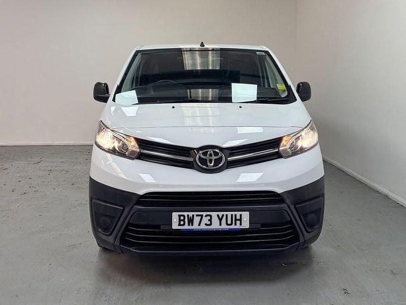 Occasion Toyota Proace 140 ch (102 kW) 2024 Blanc Monospace