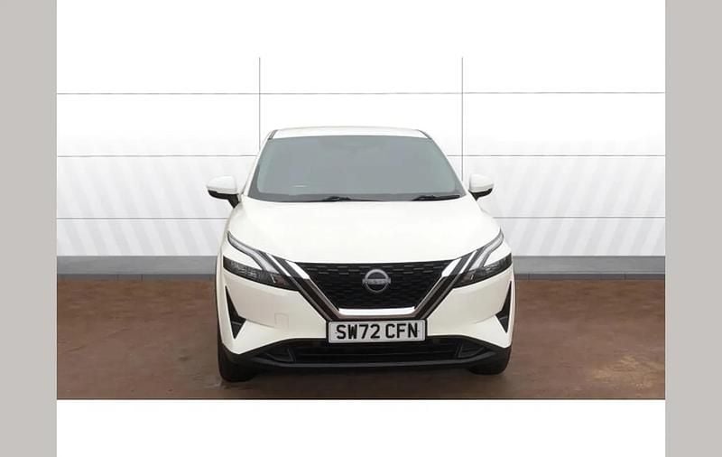 Used Nissan Qashqai Acenta Premium 158 HP (116 kW) 2022 White SUV