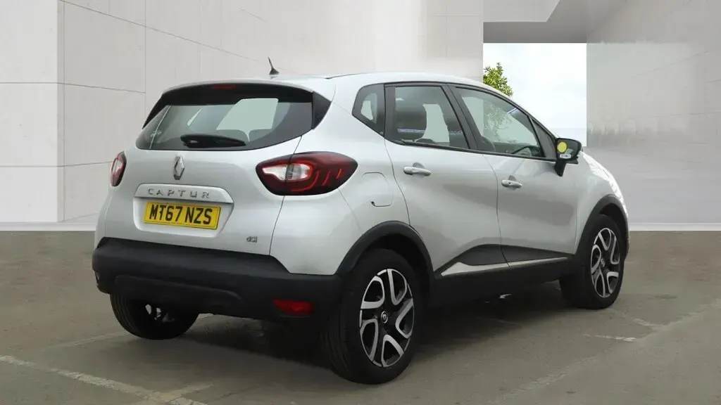 Used Renault Captur Dynamique 2017 Silver SUV