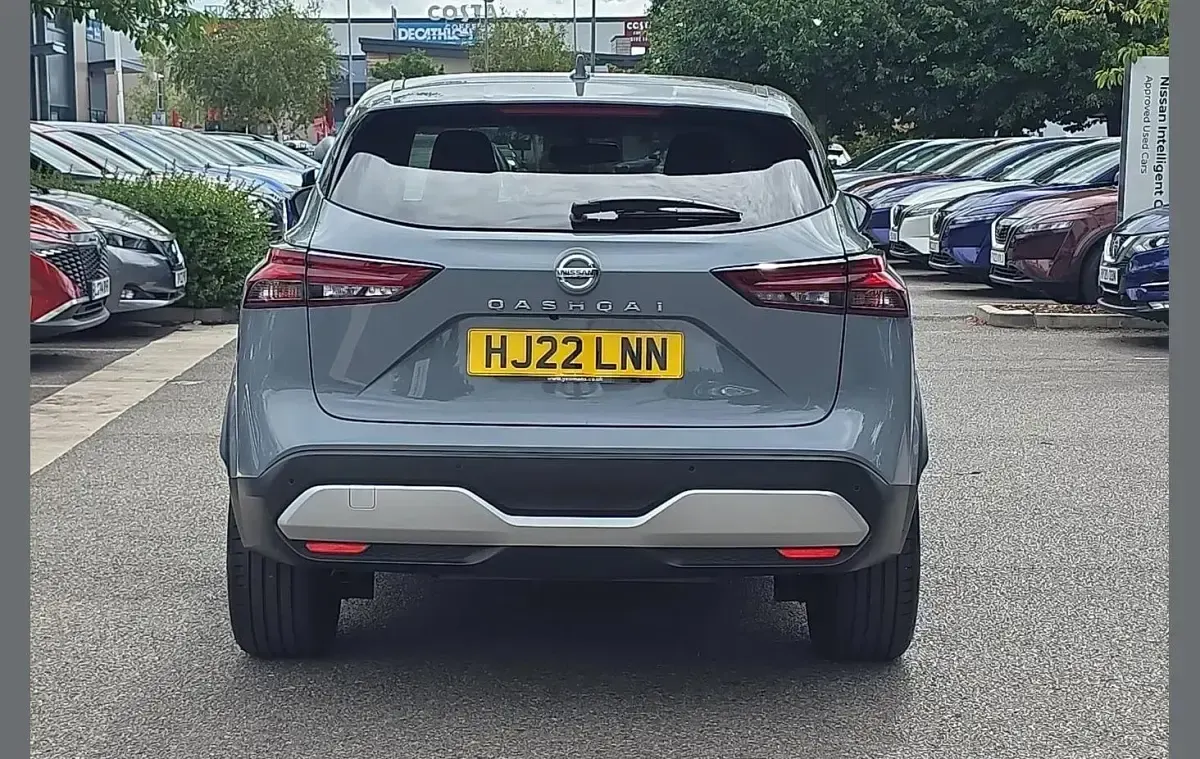 Used Nissan Qashqai N-Connecta 138 HP (101 kW) 2022 Grey SUV