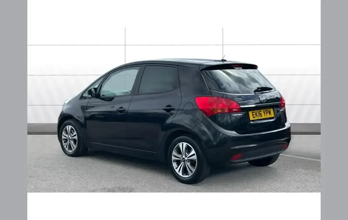 Used Kia Venga 123 HP (90 kW) 2016 Black Hatchback