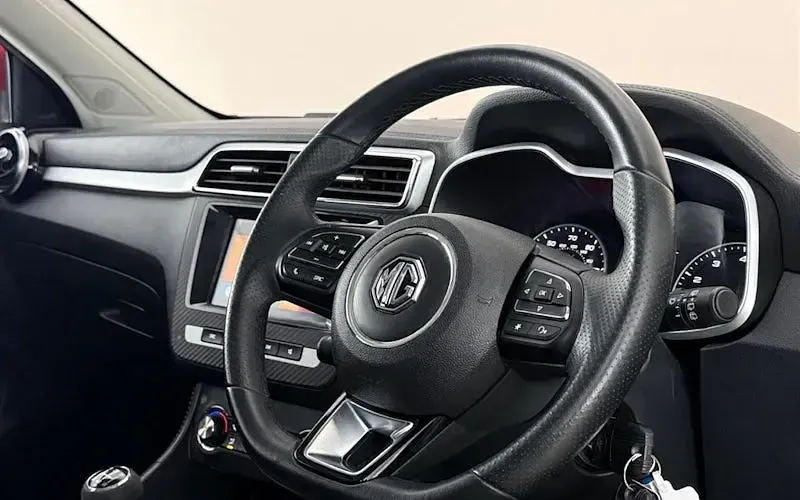 Used MG ZS Exclusive 106 HP (77 kW) 2019 Red SUV