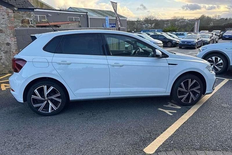 Used VW Polo R-line 95 HP (69 kW) 2023 White Hatchback