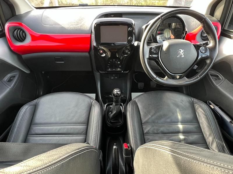 Used Peugeot 108 GT-line 82 HP (60 kW) 2016 Silver Hatchback