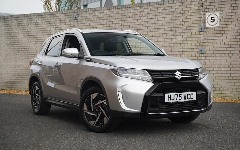 Used Suzuki Vitara 129 HP (94 kW) 2025 Silky silver SUV