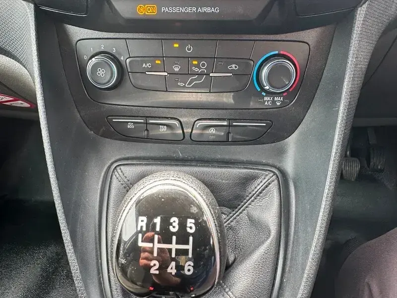Used Ford Transit Connect 2020 White MPV