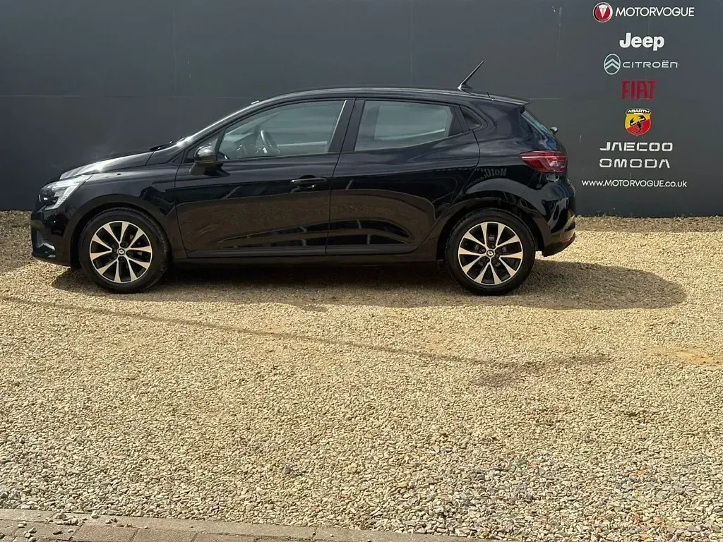 Used Renault Clio Evolution 88 HP (64 kW) 2023 Black Hatchback