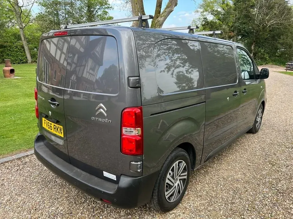 Usado Citroën Dispatch 2017 Cinzento Monovolume