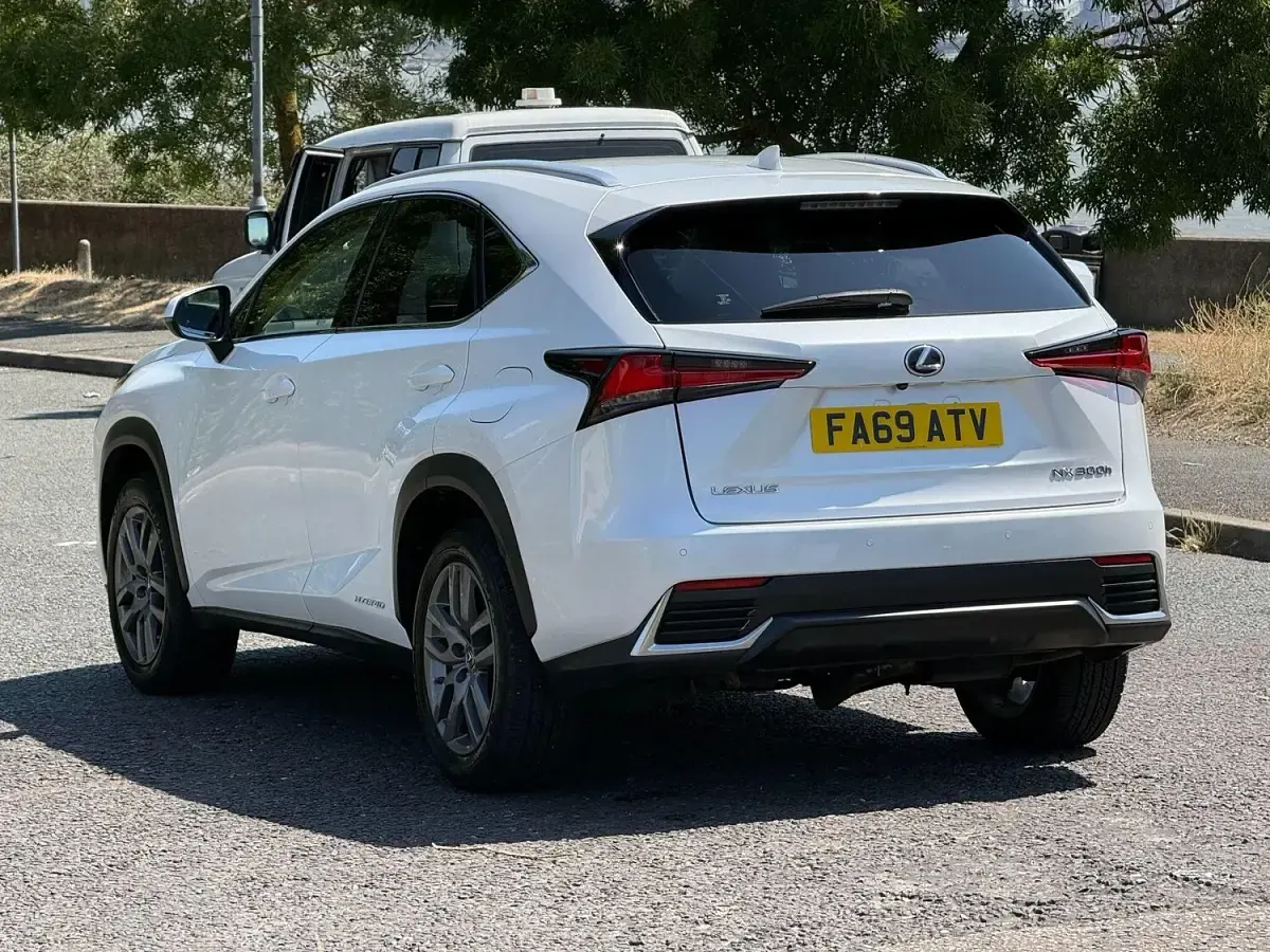 Used Lexus NX300h 194 HP (142 kW) 2020 White SUV