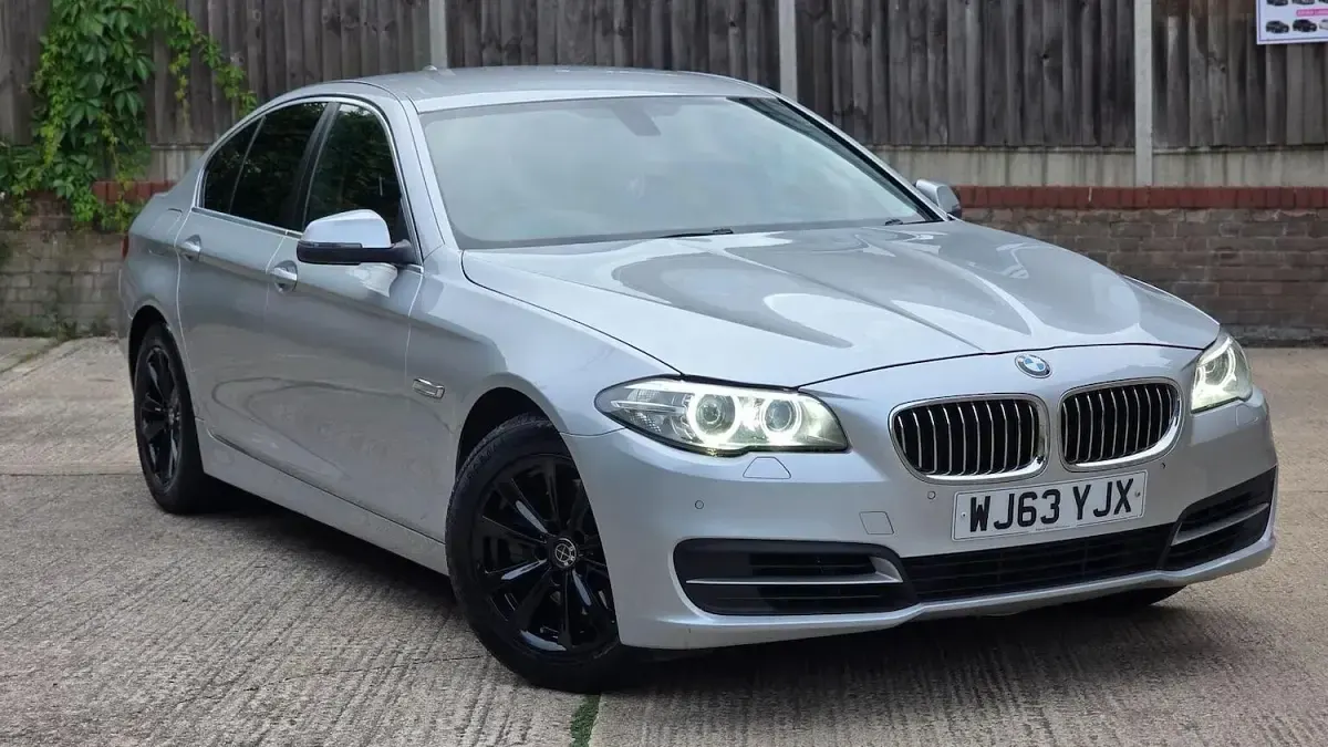 Used BMW 520 Executive 190 HP (139 kW) 2013 Silver Sedan