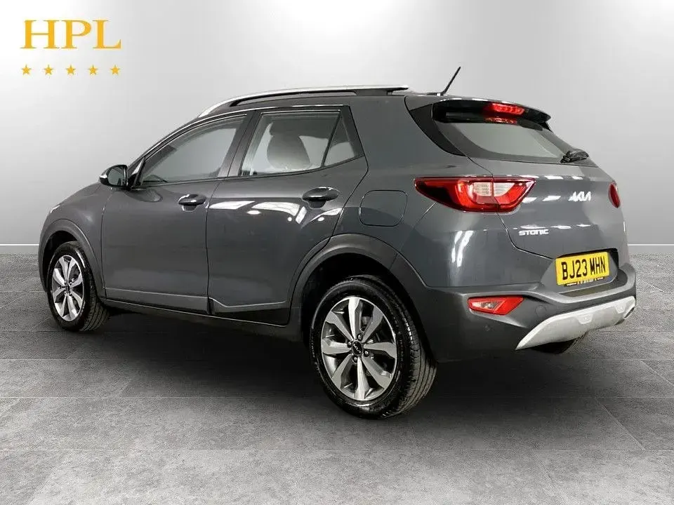Gebraucht Kia Stonic 99 PS (72 kW) 2023 Grau SUV