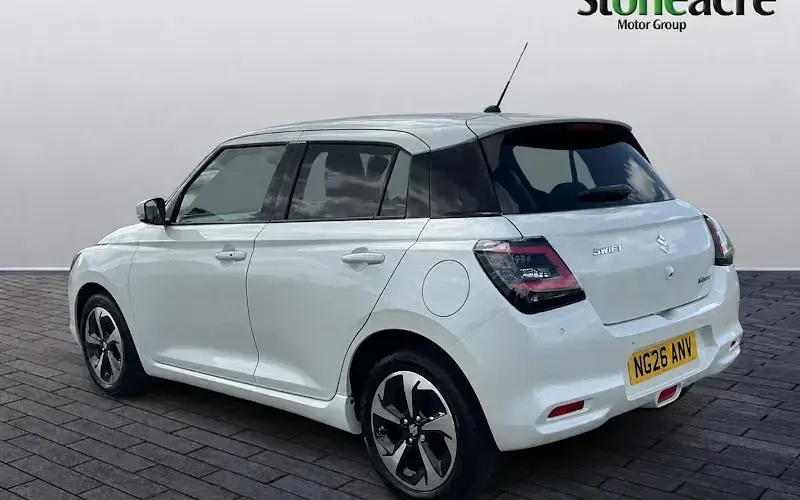 New Suzuki Swift 82 HP (60 kW) 2026 White Hatchback