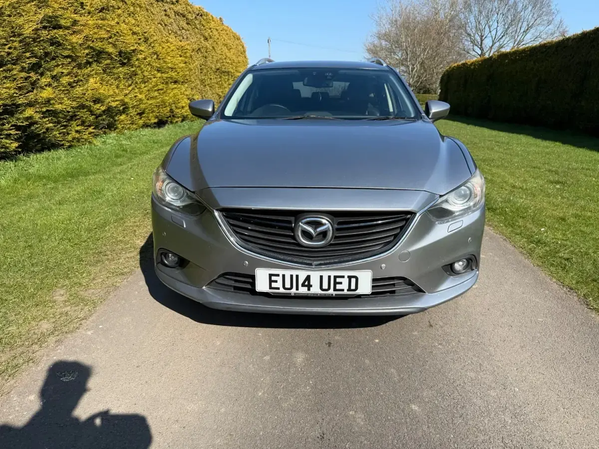 Usado Mazda 6 Inclusive 150 CV (110 kW) 2014 Plateado Familiar