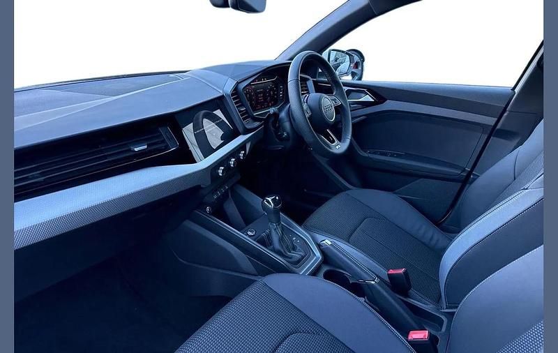 Used Audi A1 S-Line 113 HP (83 kW) 2025 White Hatchback