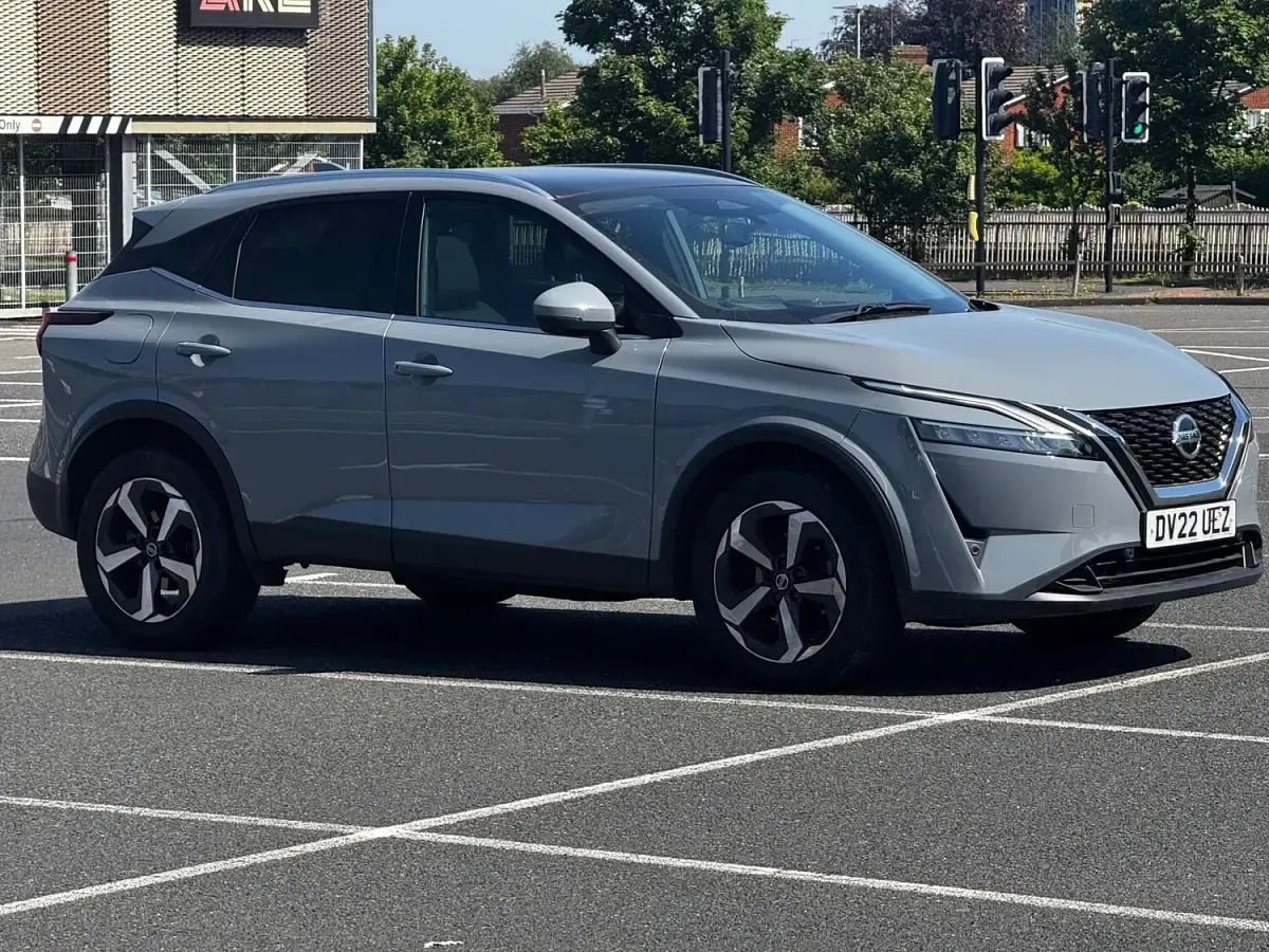 Used Nissan Qashqai N-Connecta 158 HP (116 kW) 2022 Grey SUV
