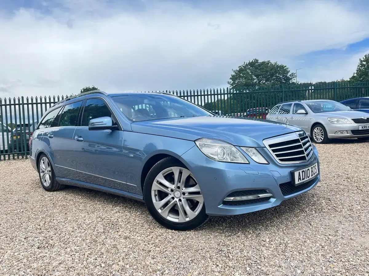 Used Mercedes E350 Avantgarde 231 HP (169 kW) 2010 Blue Estate