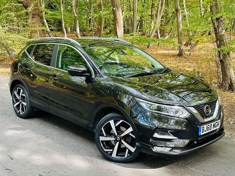 Black Used 2018 Nissan Qashqai Tekna SUV | £8,889 (Fair price) - Image 1/4