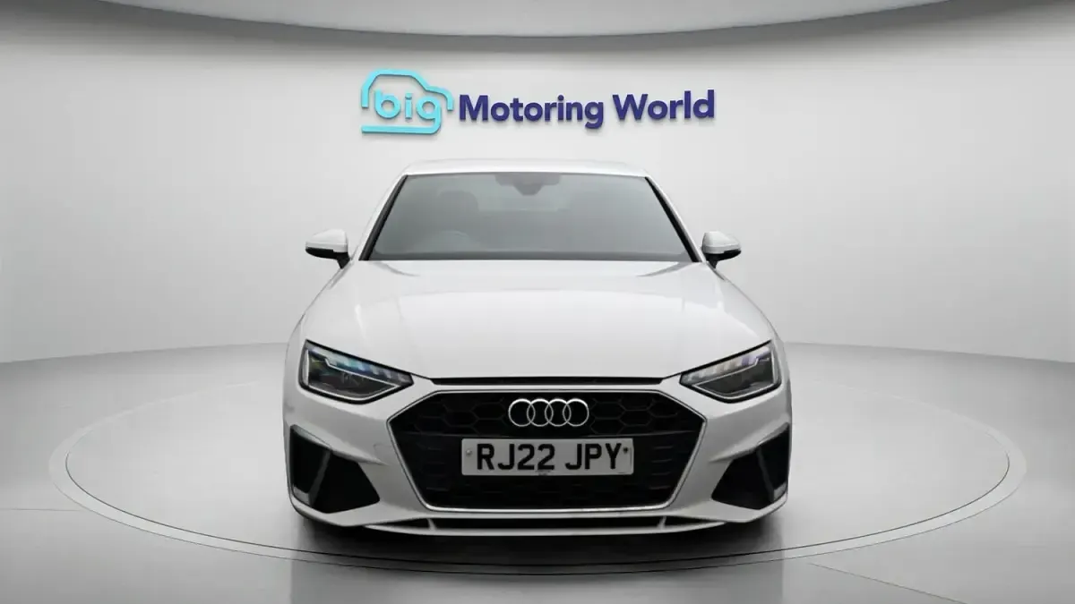 Used Audi A4 S-Line 150 HP (110 kW) 2021 White Sedan