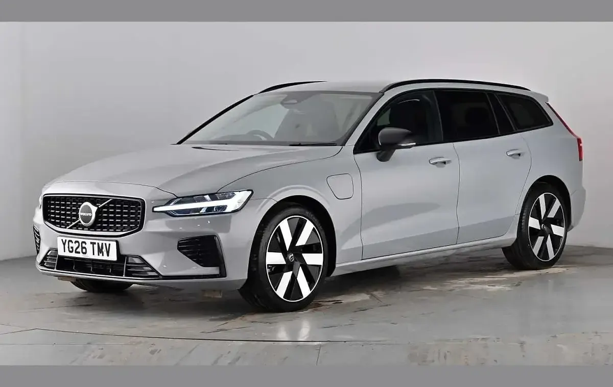 Used Volvo V60 Plus 345 HP (253 kW) 2026 Grey Estate