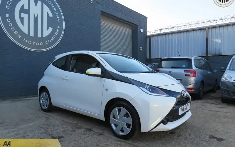 Used Toyota Aygo X-play 69 HP (50 kW) 2015 Hatchback