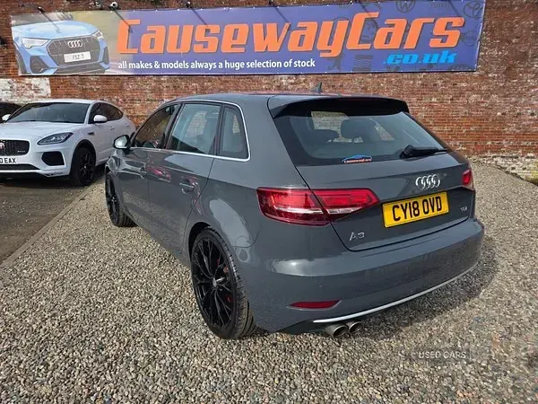 Begagnad Audi A3 Sport 150 HK (110 kW) 2018 Grå Sedan