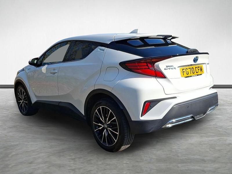 Used Toyota C-HR 181 HP (133 kW) 2020 White SUV