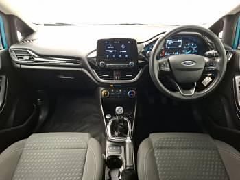 Usado Ford Fiesta Zetec 85 HP (62 kW) 2018 Azul Citadino