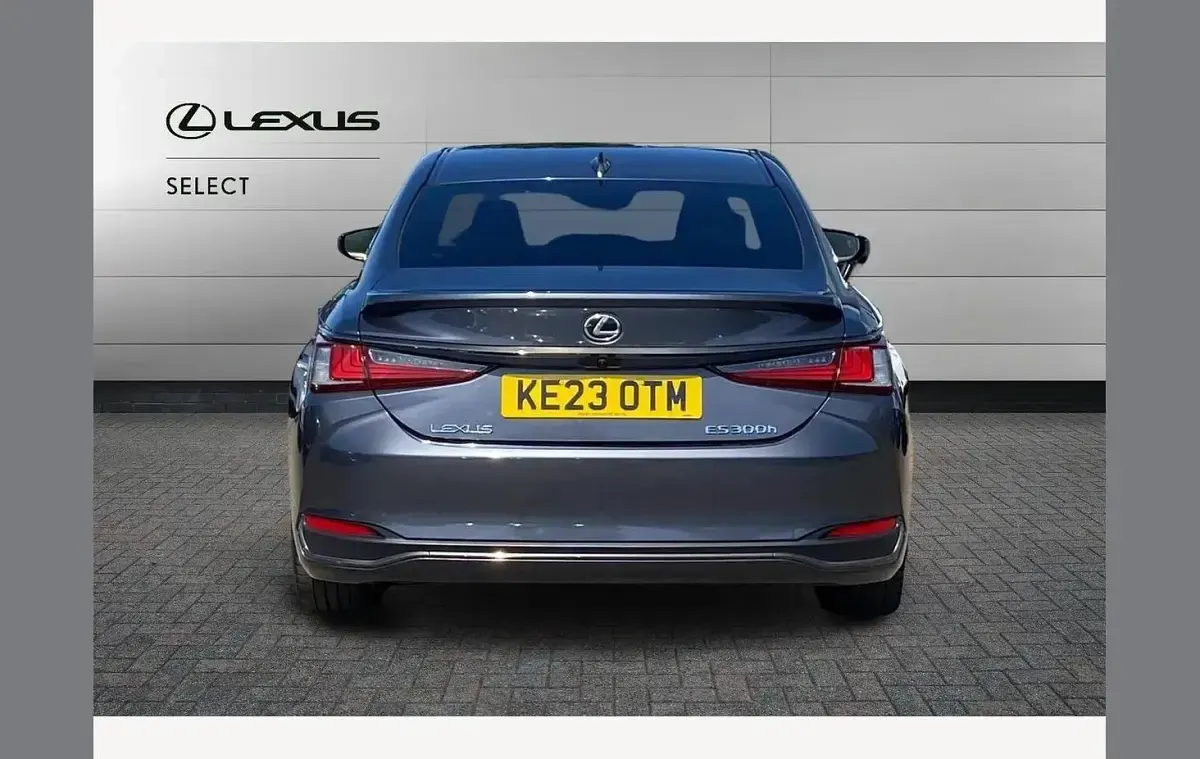Used Lexus ES300H Sport Line 214 HP (157 kW) 2023 Grey Sedan