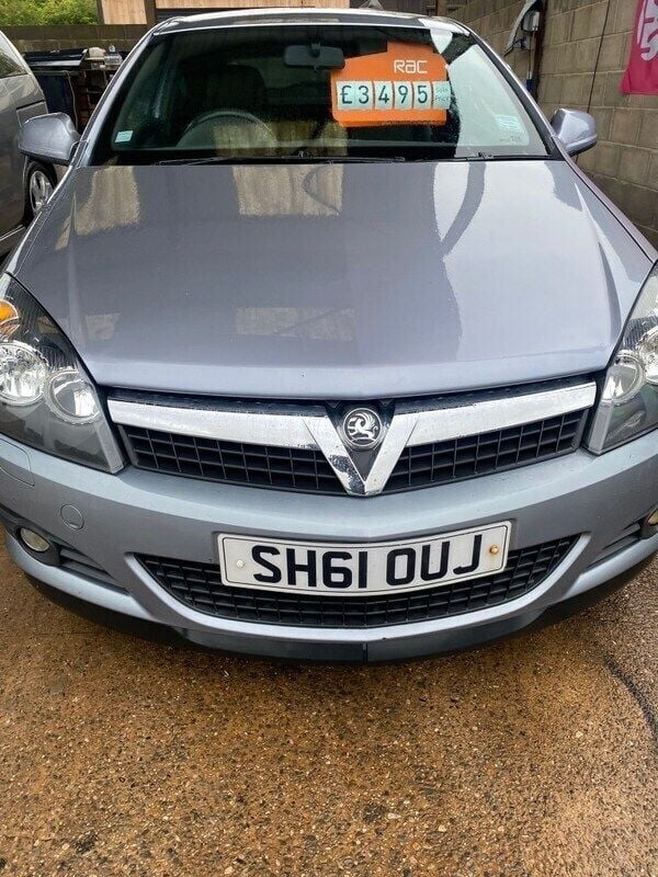 Silver Used 2011 Vauxhall Astra SRi Hatchback | £995 (Super price) - Image 1/4