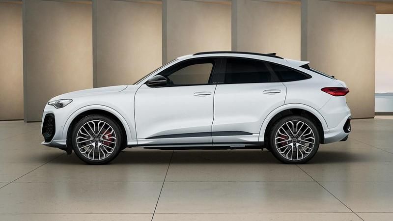 New Audi SQ5 Sportback Comfort 362 HP (266 kW) 2026 White SUV