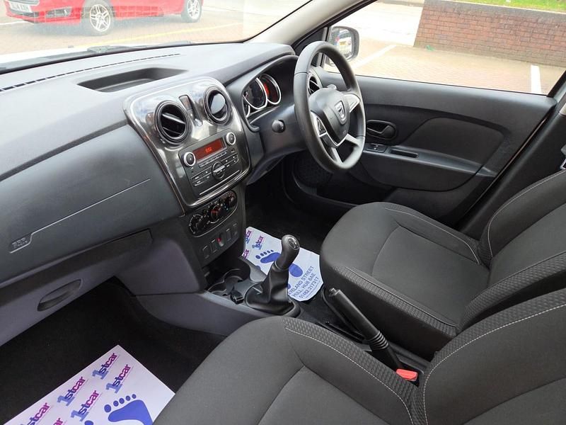 Used Dacia Sandero Ambiance 90 HP (66 kW) 2018 Silver Hatchback