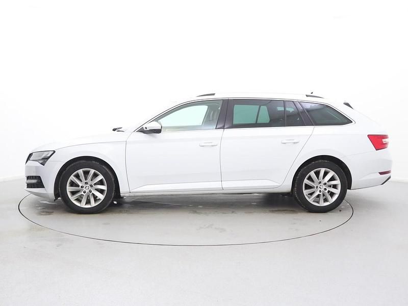 Used Skoda Superb SE Technology 150 HP (110 kW) 2021 White Estate