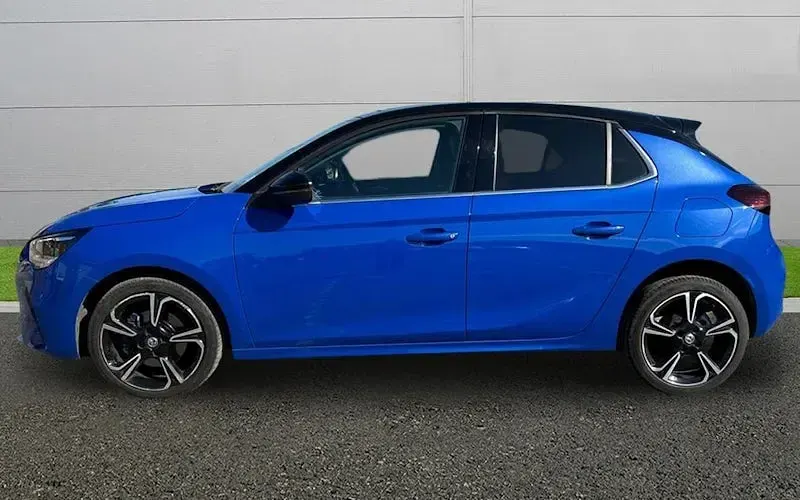 Second-hand Vauxhall Corsa Edition 101 CP (74 kW) 2021 Albastru Hatchback