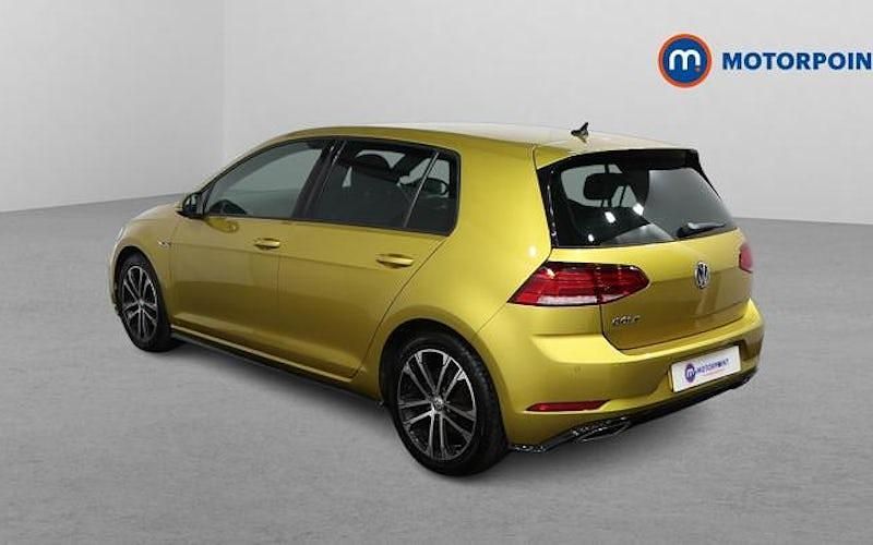 Used VW Golf VII R-line 150 HP (110 kW) 2018 Yellow Hatchback