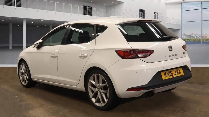 Used Seat Leon FR 2016 White Hatchback