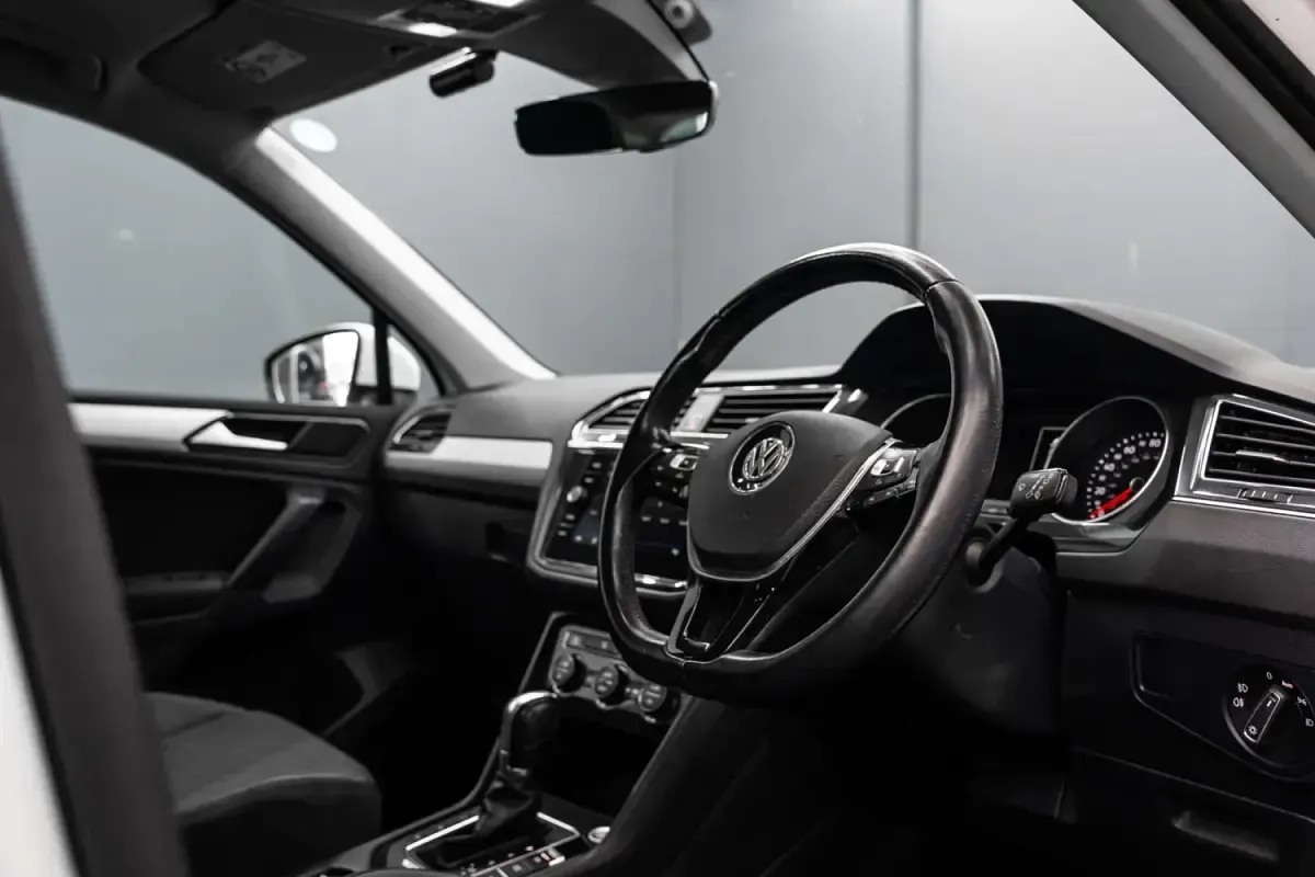 Second-hand VW Tiguan SE 150 CP (110 kW) 2017 Alb SUV