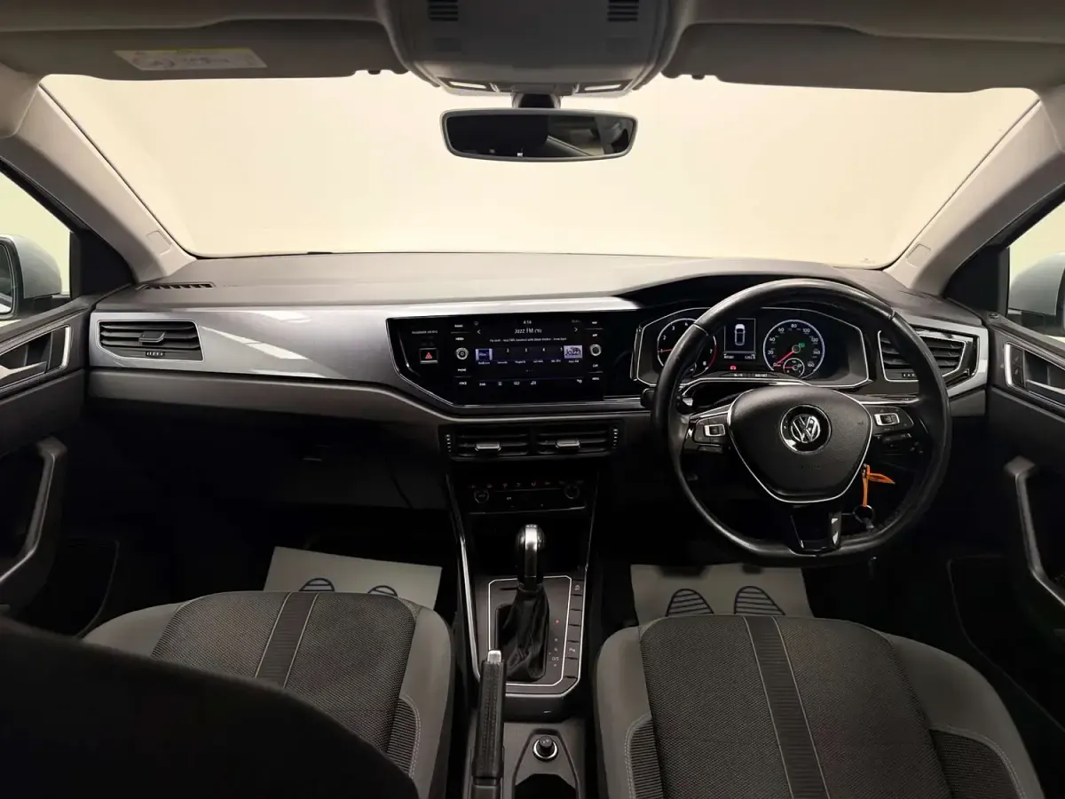 Used VW Polo SEL 115 HP (84 kW) 2019 Silver Hatchback