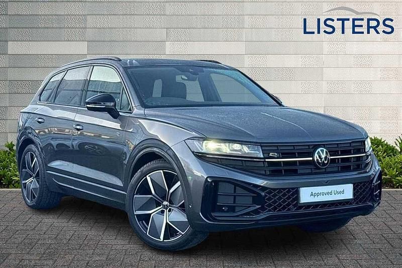 Silicon grey New 2025 VW Touareg Black Edition SUV | £64,991 (Super price) - Image 1/4