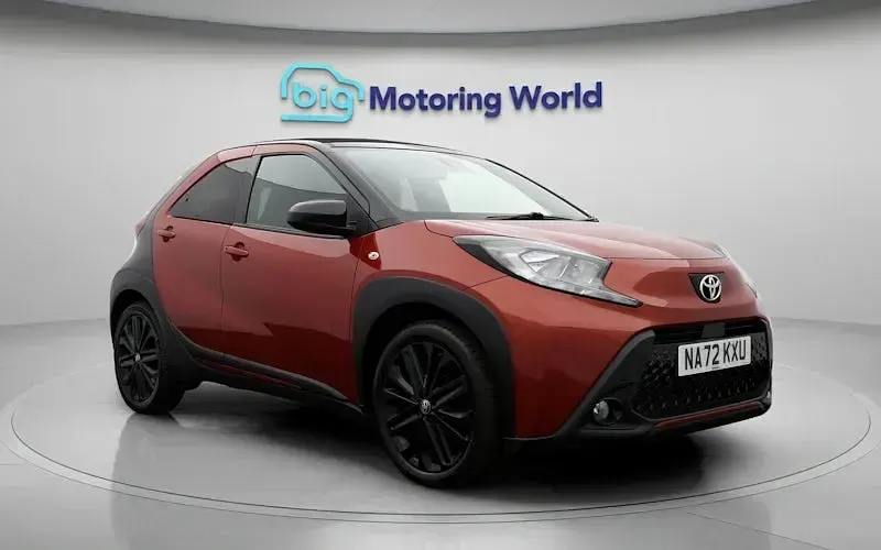 Used Toyota Aygo X Edition 72 HP (52 kW) 2022 Red SUV