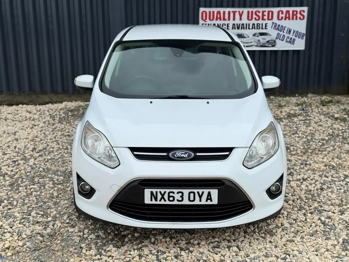 Used Ford Grand C-Max Zetec 115 HP (84 kW) 2013 White MPV